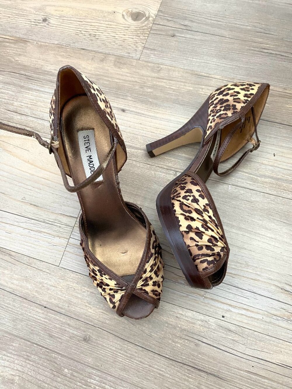 Steve Madden Magiee Leopard Print Peep Toe Heels Size 7.5